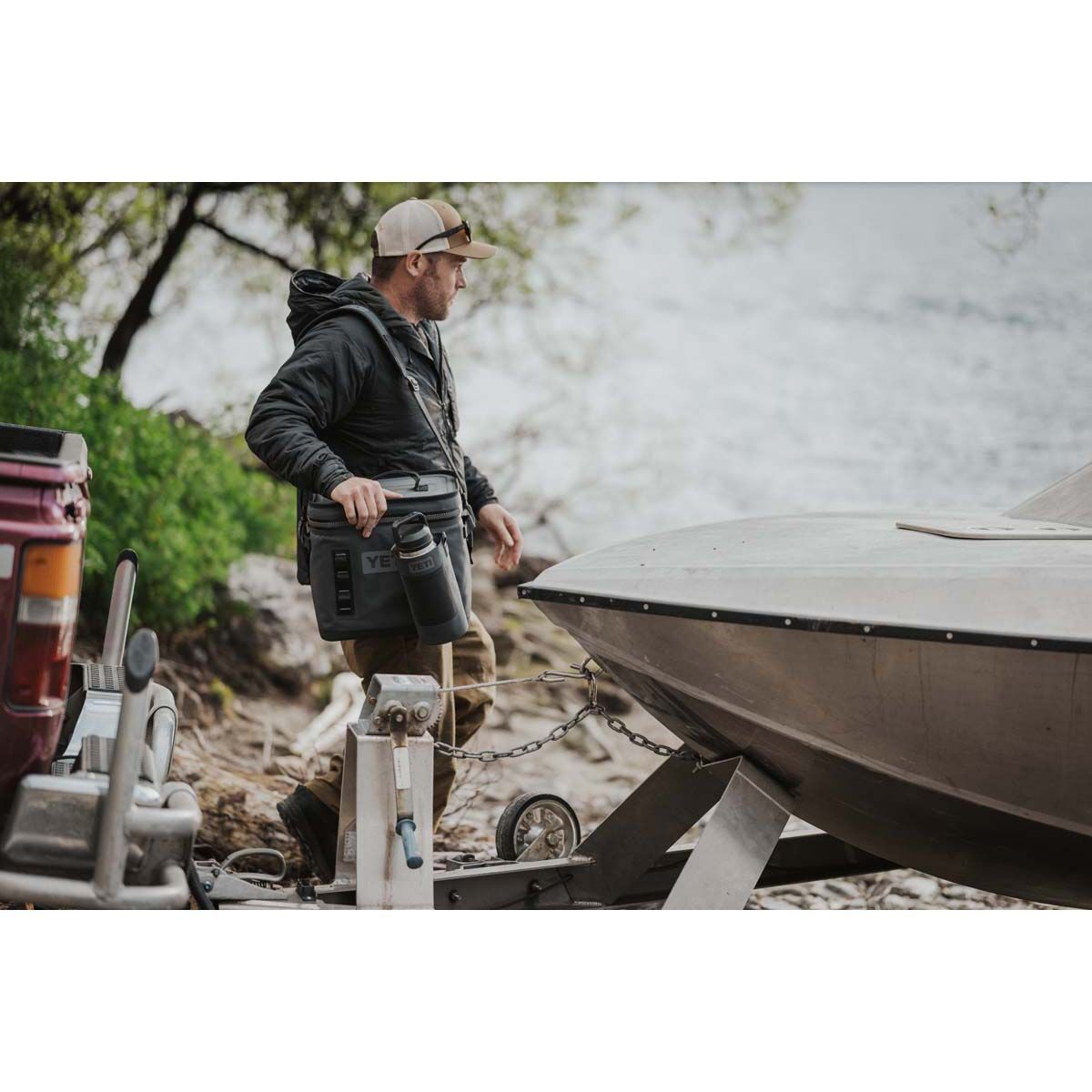 YETI&reg; Hopper Flip&reg; 18 Soft Cooler Charcoal, Charcoal, bcf_hi-res