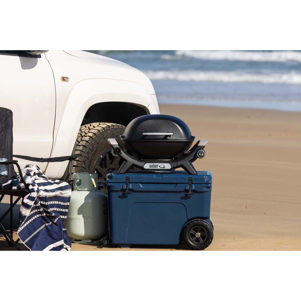 Weber Baby Q Midnight Black (Q1000N)&nbsp;LP BBQ, , bcf_hi-res