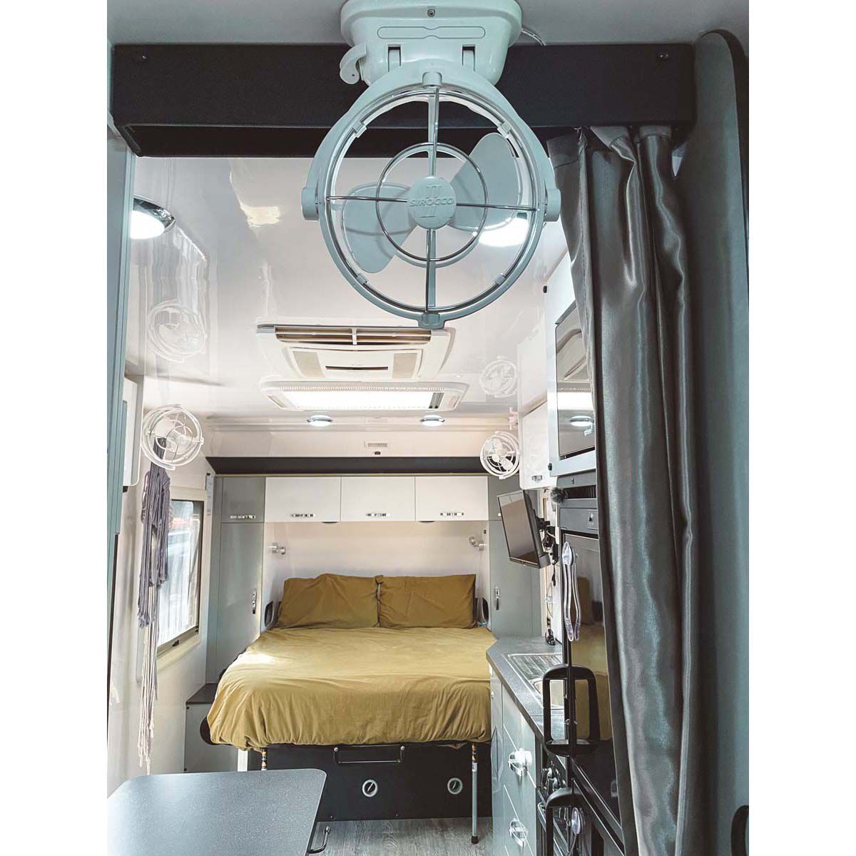 Sirocco 2 Caravan Fan 12/24V White, White, bcf_hi-res