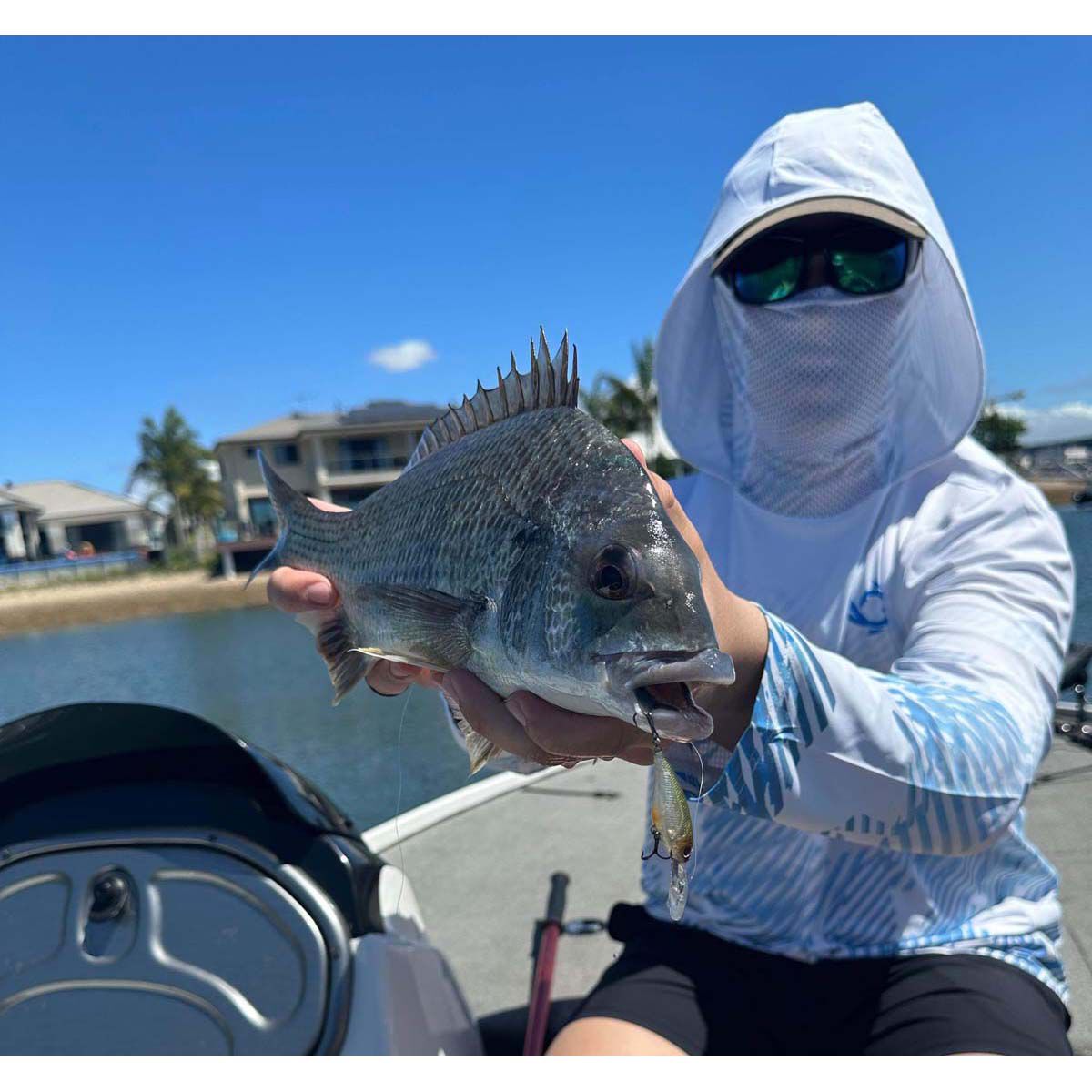 Daiwa Infeet Kodachi 40SF Hard Body Lure 40mm Bloodworm, Bloodworm, bcf_hi-res