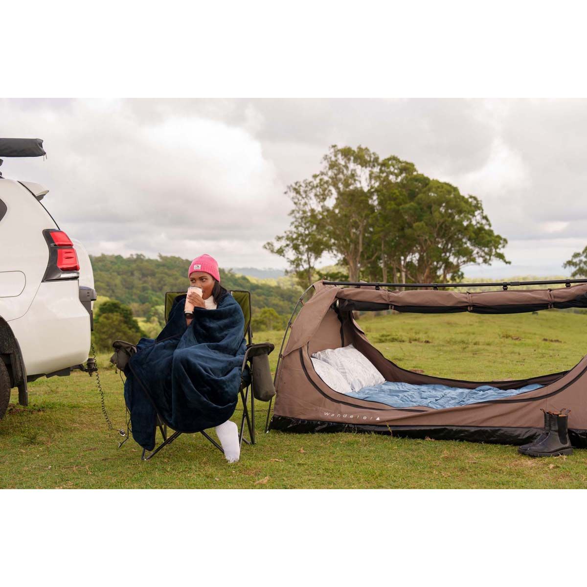 Wanderer 12V Double Heated Blanket, , bcf_hi-res