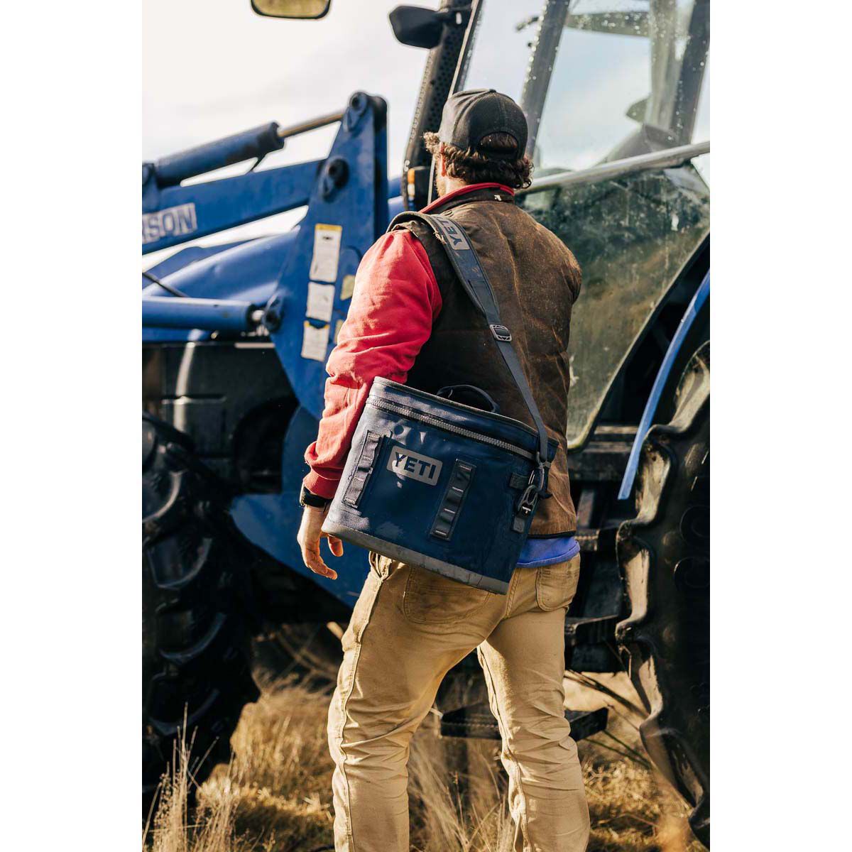 YETI&reg; Hopper Flip&reg; 12 Soft Cooler Navy, Navy, bcf_hi-res