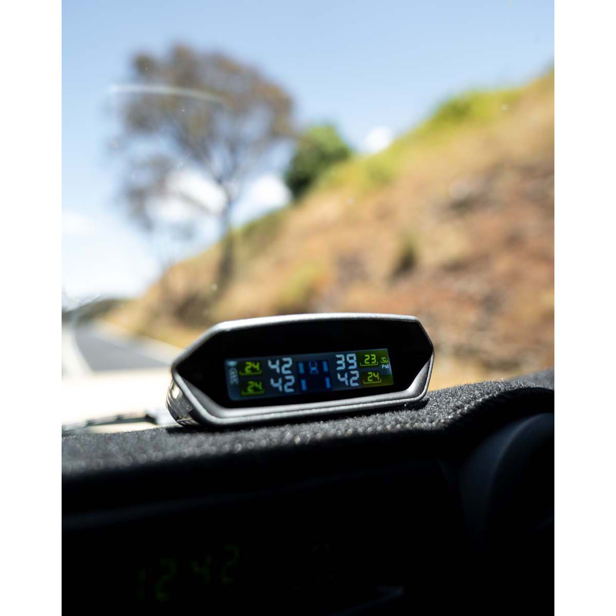 Oricom 4 Sensor Tyre Pressure Monitoring System, , bcf_hi-res