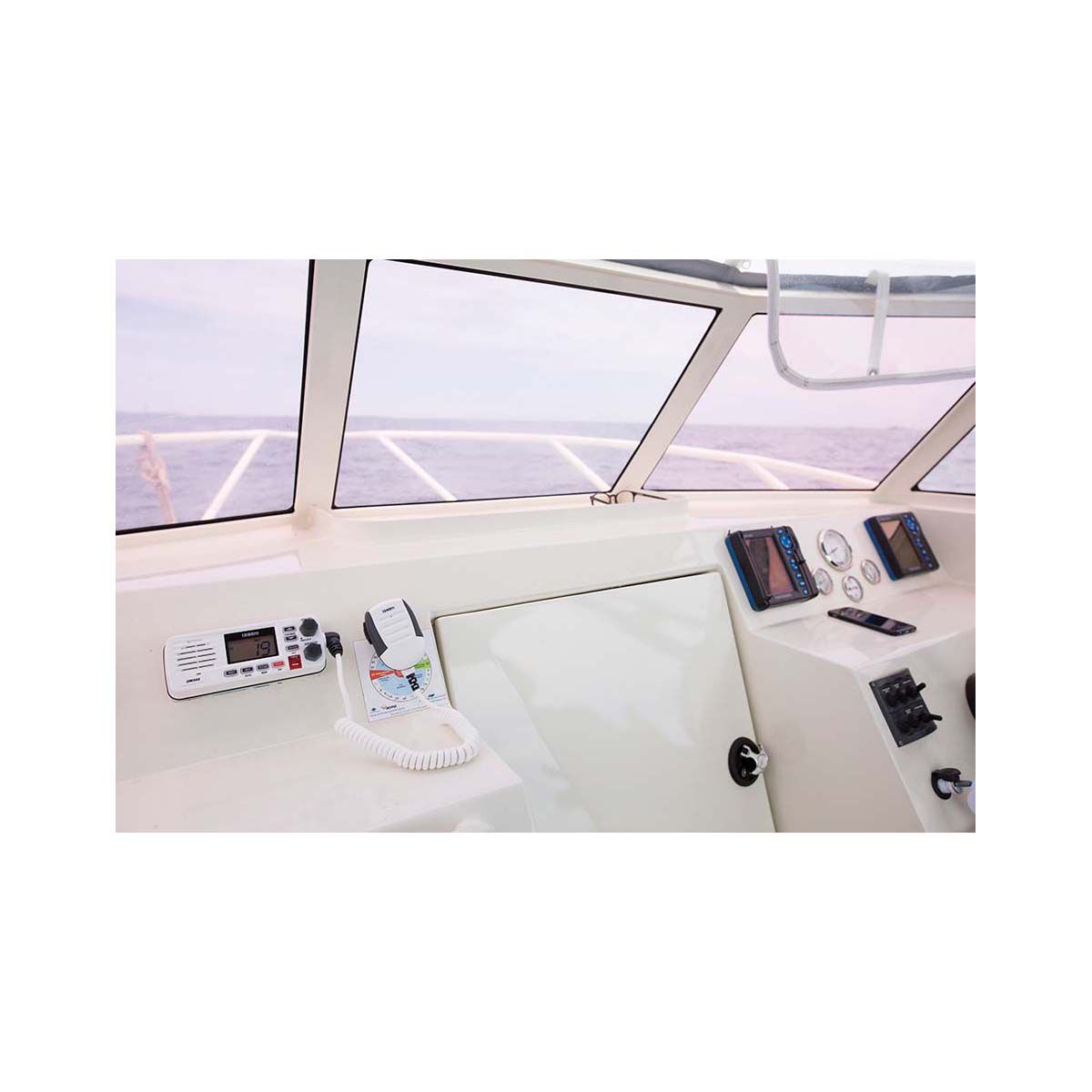 Uniden UM355VHF VHF Radio White, , bcf_hi-res