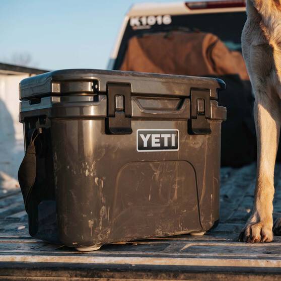 YETI® Roadie® 15 Hard Cooler Charcoal, Charcoal, bcf_hi-res