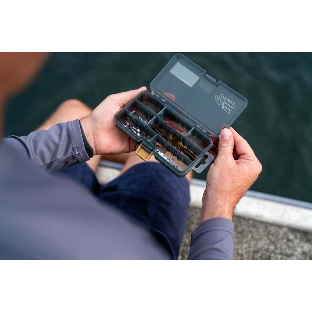 Versus VS-804 Tackle Box Black, , bcf_hi-res