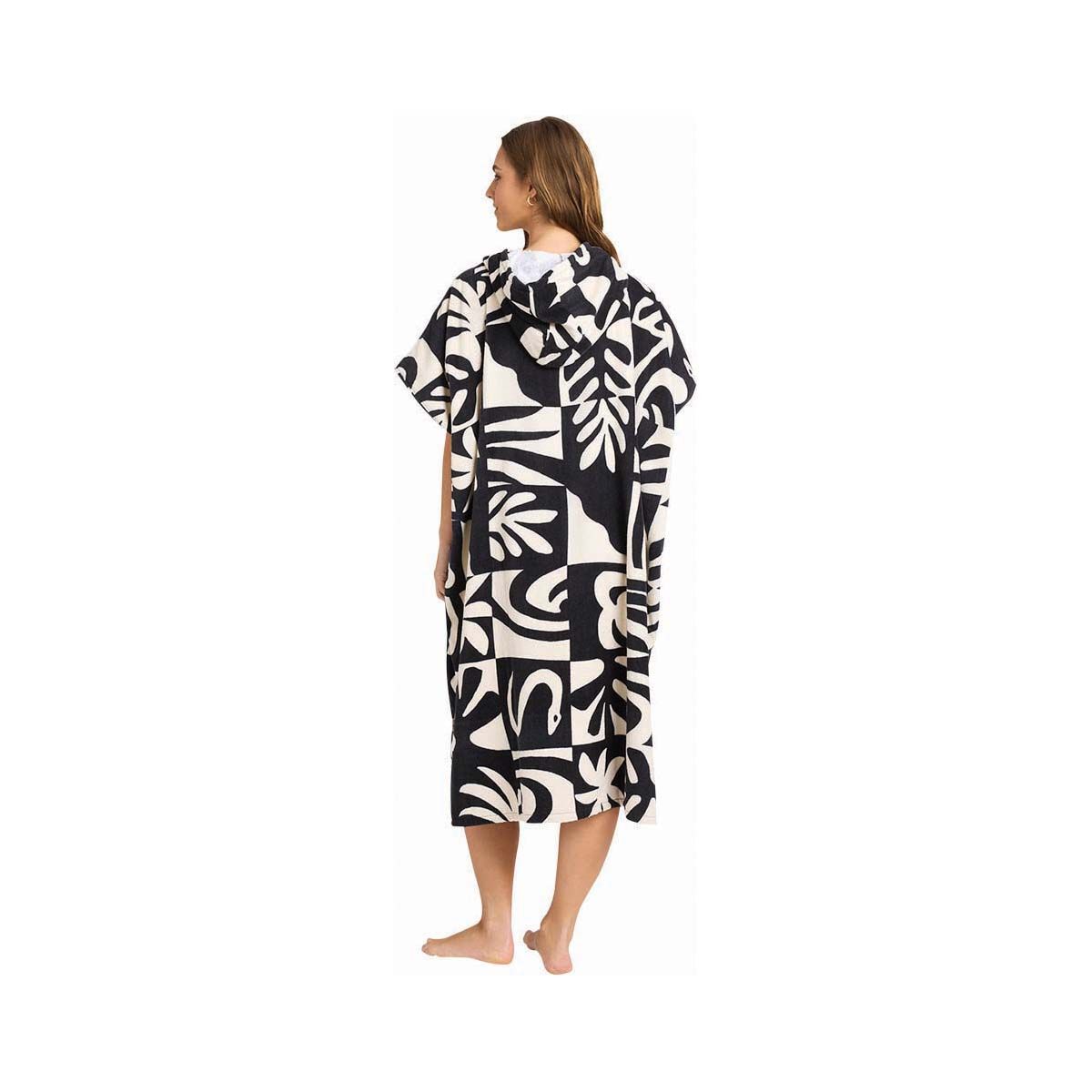 Quiksilver Women&rsquo;s Coastal Poncho Towel Birch OSFM, Birch, bcf_hi-res
