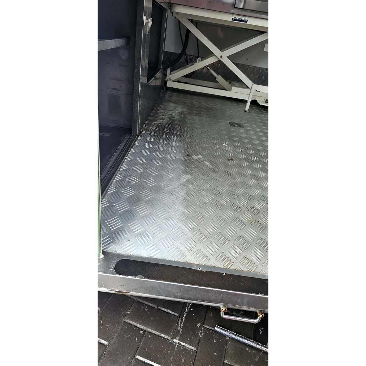 Salty Captain Aluminium Cleaner 1L, , bcf_hi-res