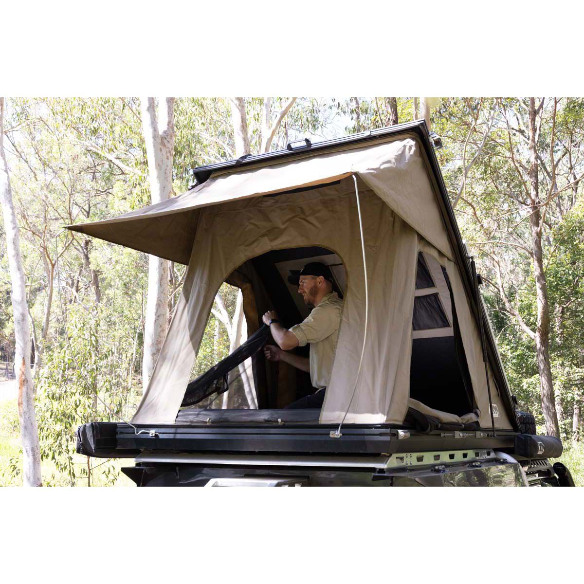 Hard shell roof top tent on sale bcf