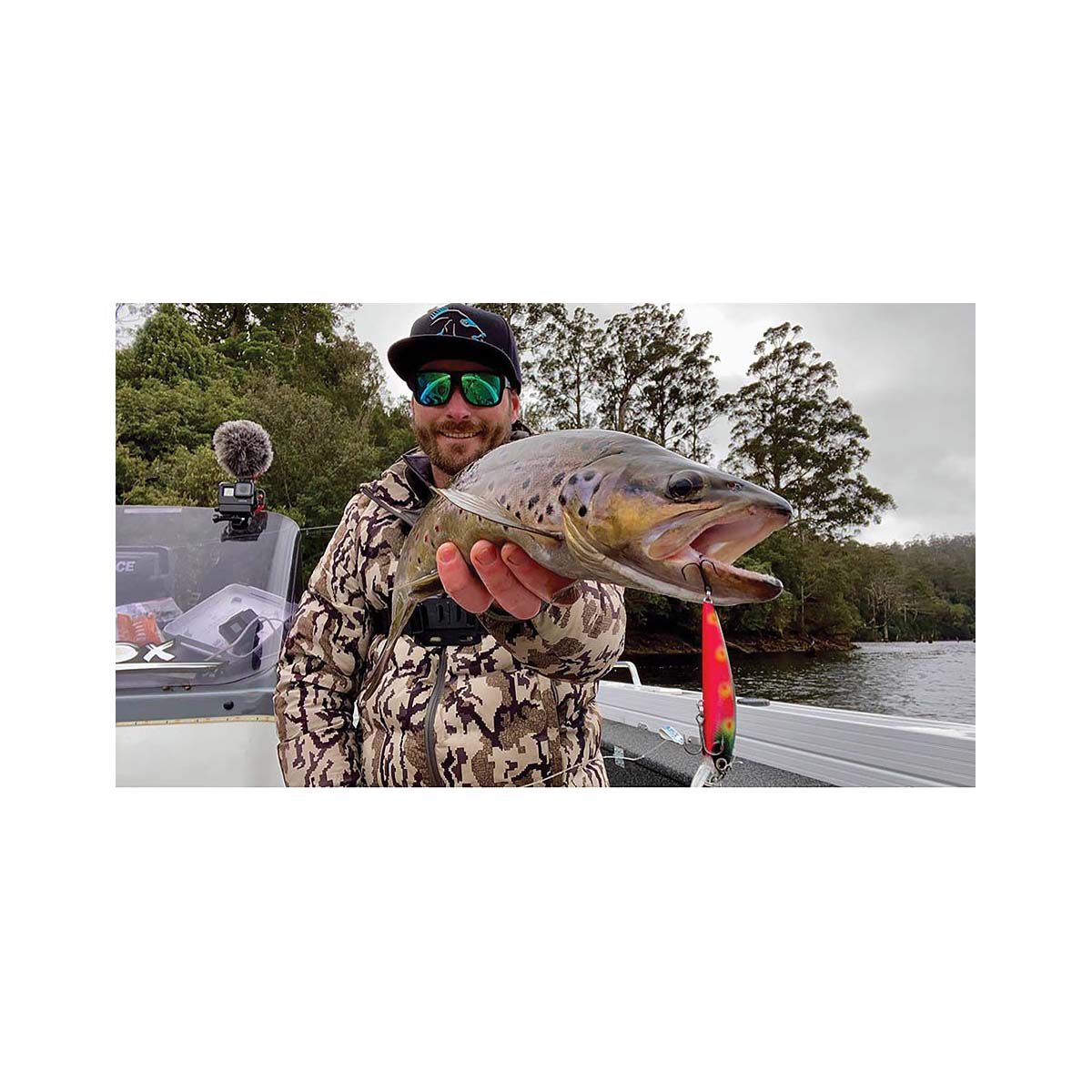 Hawk Sniper Hard Body Lure 60S Black And Gold, Black And Gold, bcf_hi-res