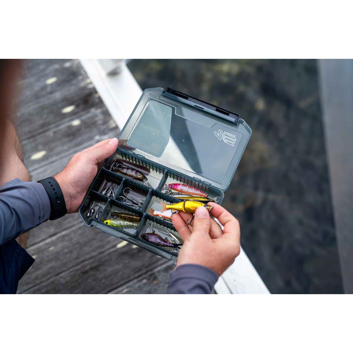 Versus VS-3010ND Tackle Box Black, Black, bcf_hi-res