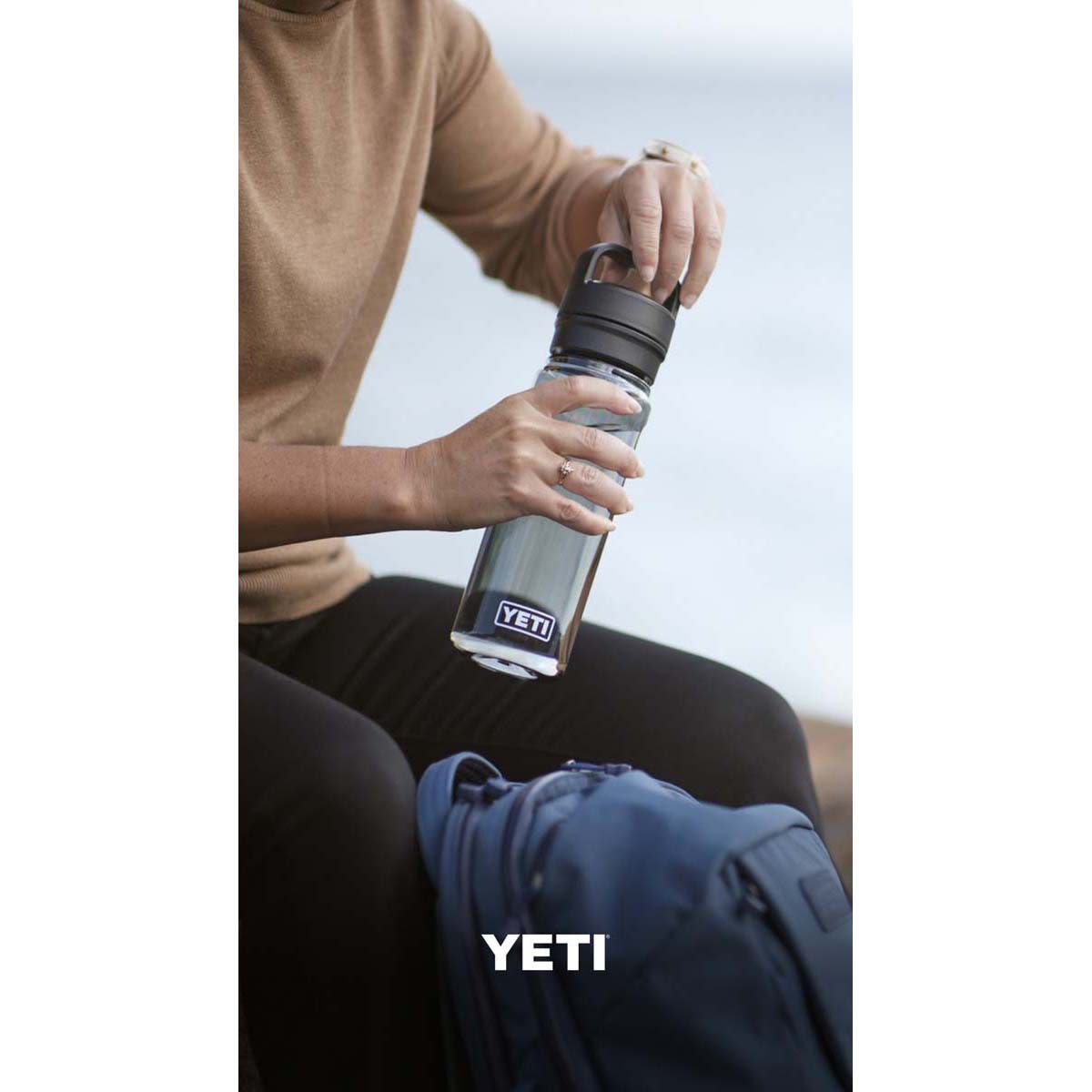 YETI Yonder&trade; Bottle 25 oz (750 ml) Charcoal, Charcoal, bcf_hi-res