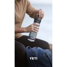YETI Yonder™ Bottle 25 oz (750 ml) Charcoal, Charcoal, bcf_hi-res