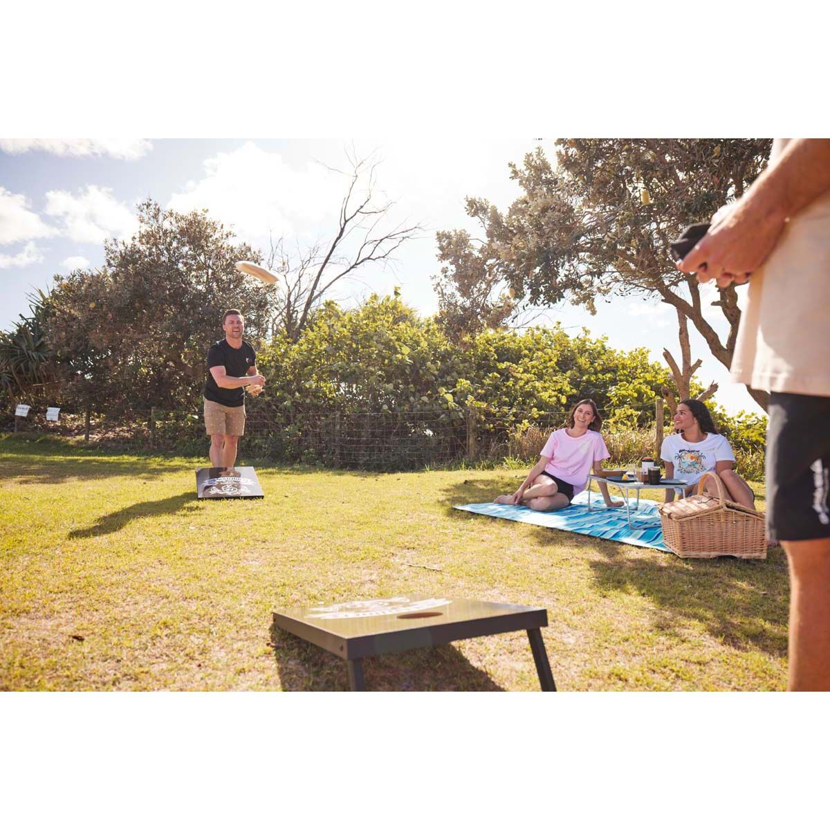 The Mad Hueys Bag Toss Game, , bcf_hi-res