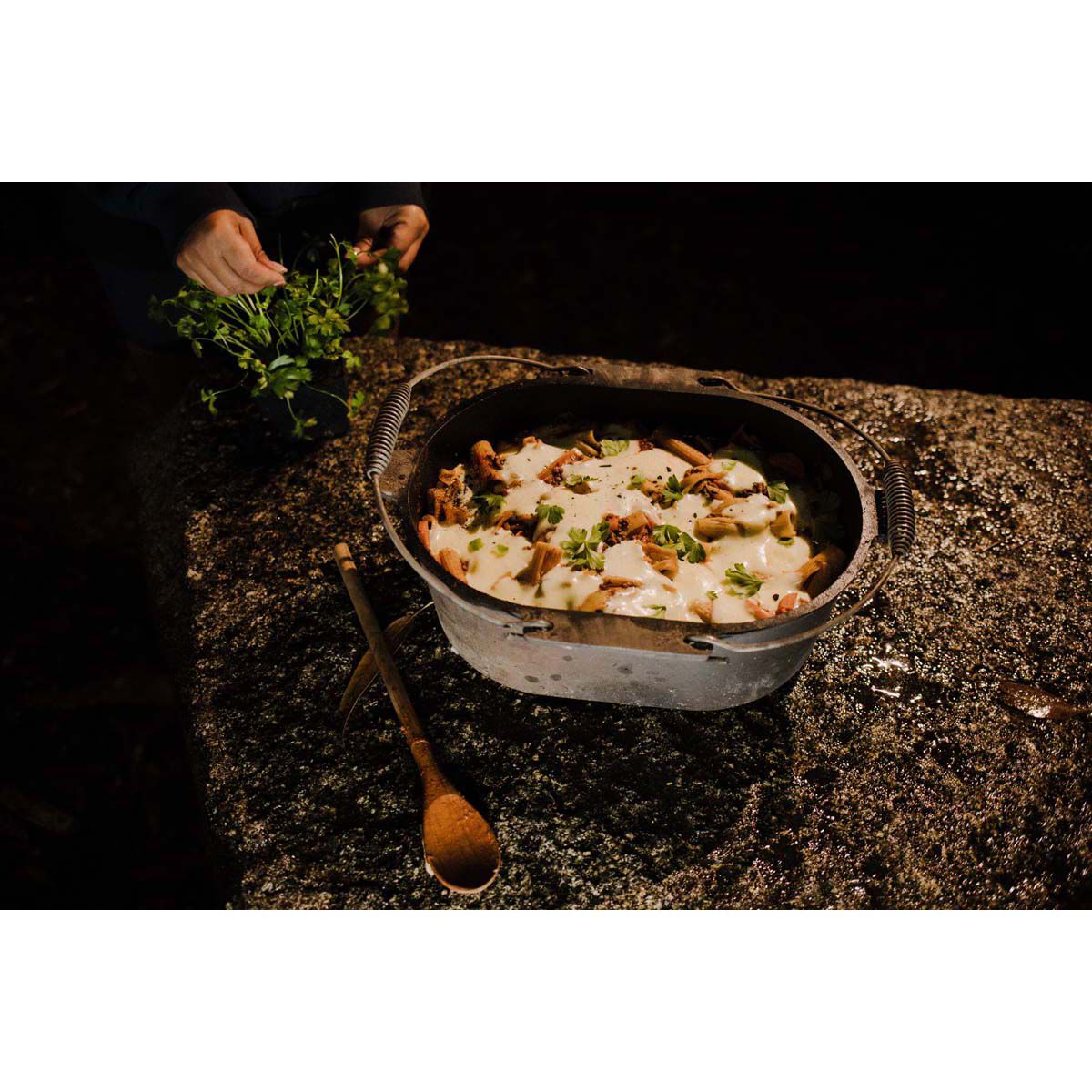 Campfire Pre Seasoned Cast Iron Camp Oven 10 Quart, , bcf_hi-res