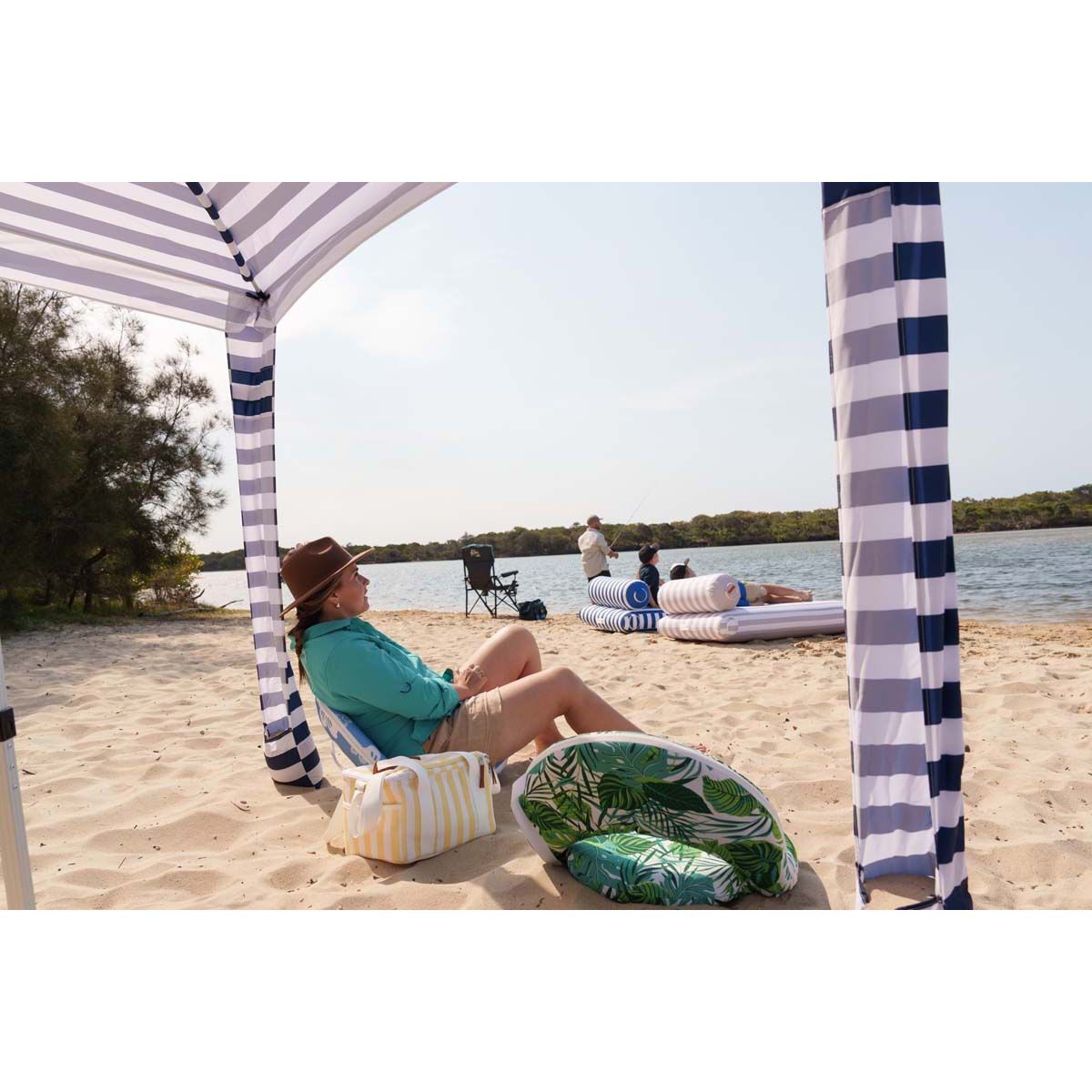 Bcf beach shelter online