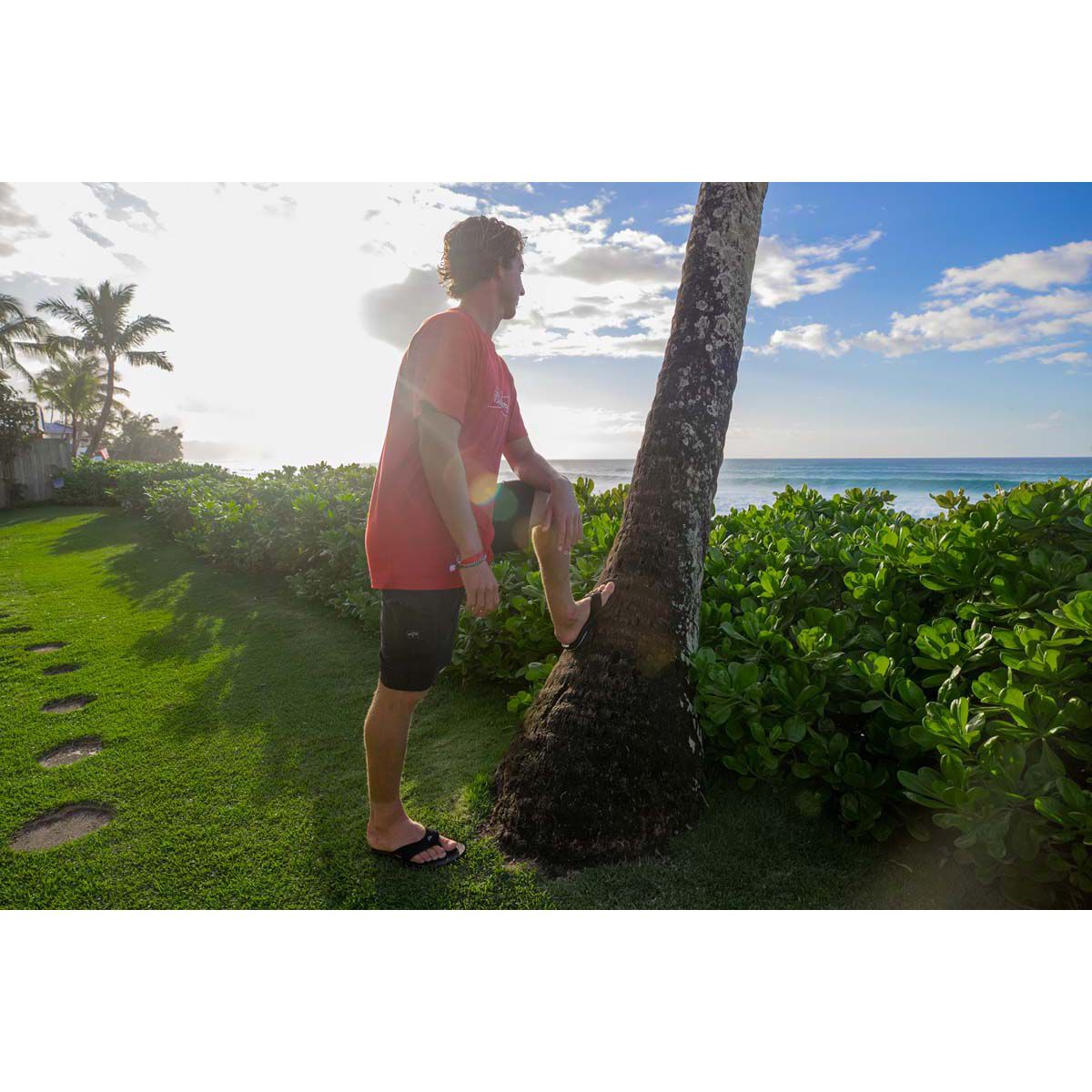 REEF Men&rsquo;s Fanning Thongs, Black/Silver, bcf_hi-res