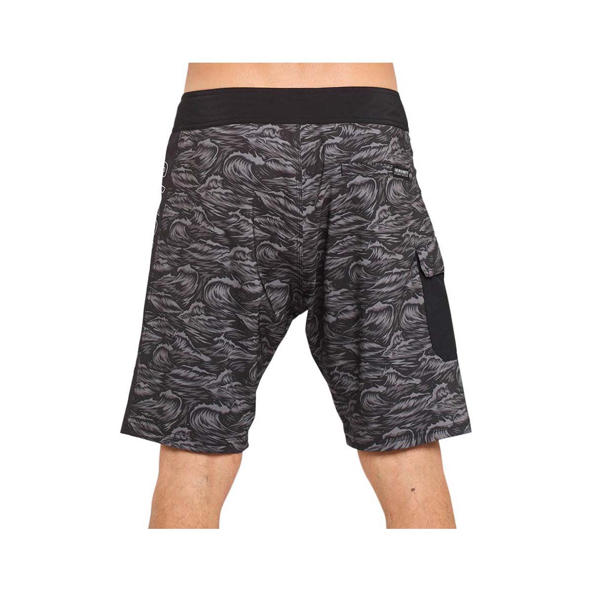 The Mad Hueys Men s Dark Seas Board Shorts 19in BCF