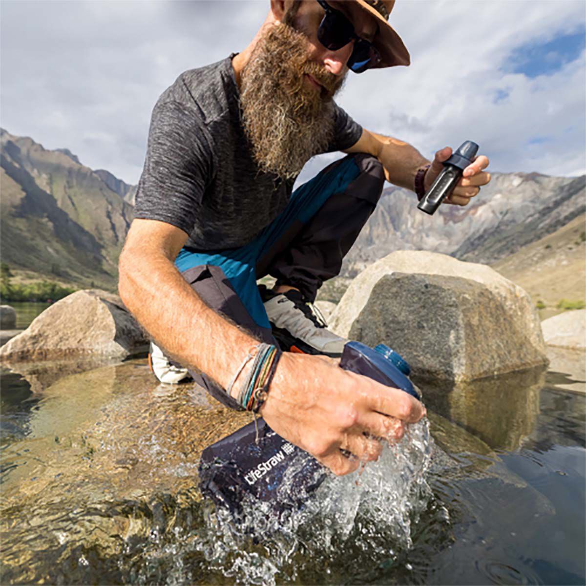LifeStraw Peak Collapsible Squeeze Bottle Water Filter System 1L, , bcf_hi-res