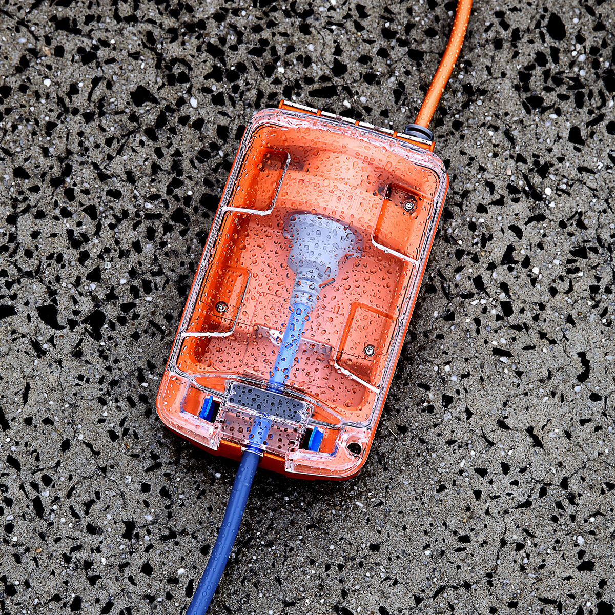 Ampfibian RV-Plus Outdoor 15A to 10A Adaptor, , bcf_hi-res