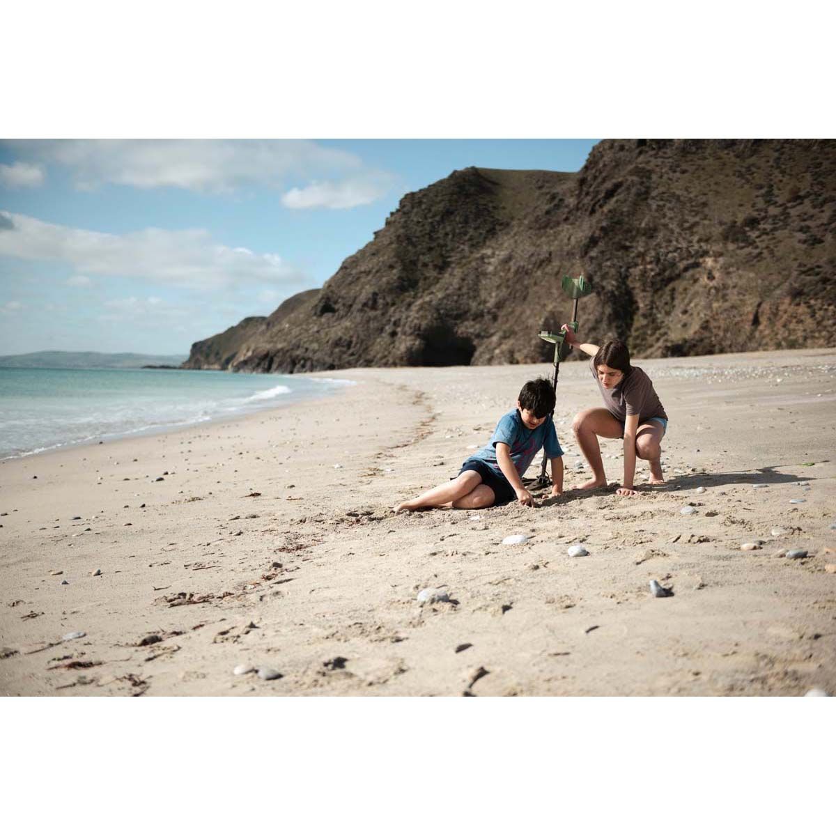 Minelab X-Terra Intrepid Metal Detector, , bcf_hi-res