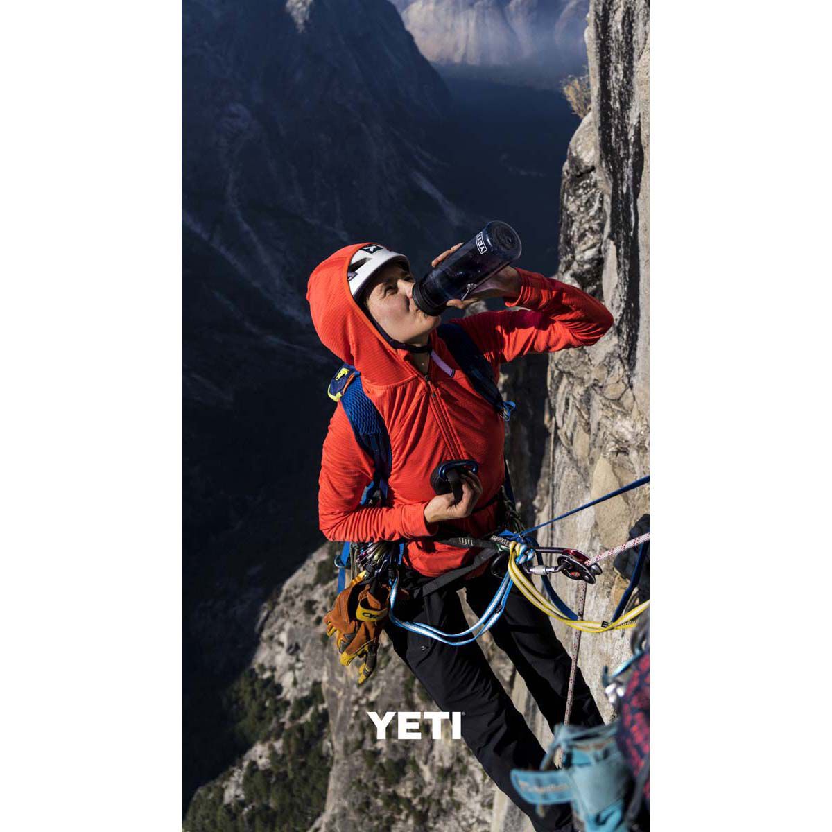 YETI Yonder&trade; Bottle 25 oz (750 ml), Navy, bcf_hi-res