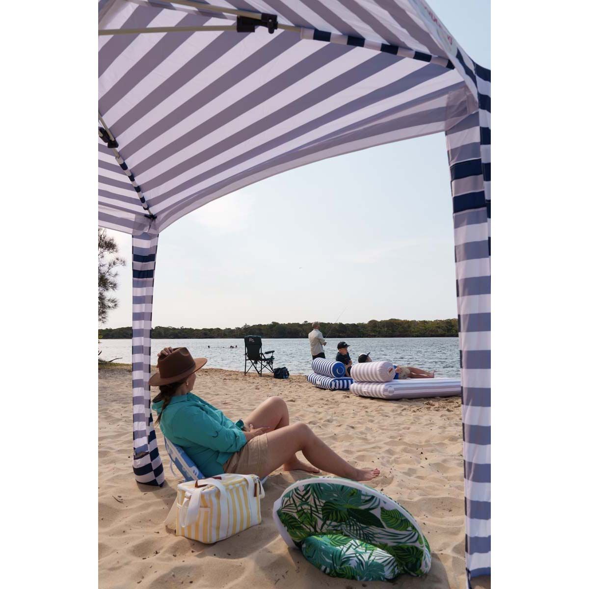 Bcf beach shelter top