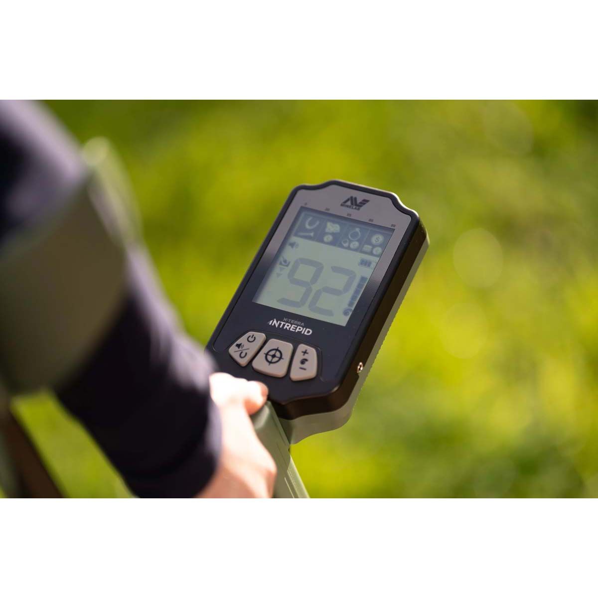 Minelab X-Terra Intrepid Metal Detector, , bcf_hi-res
