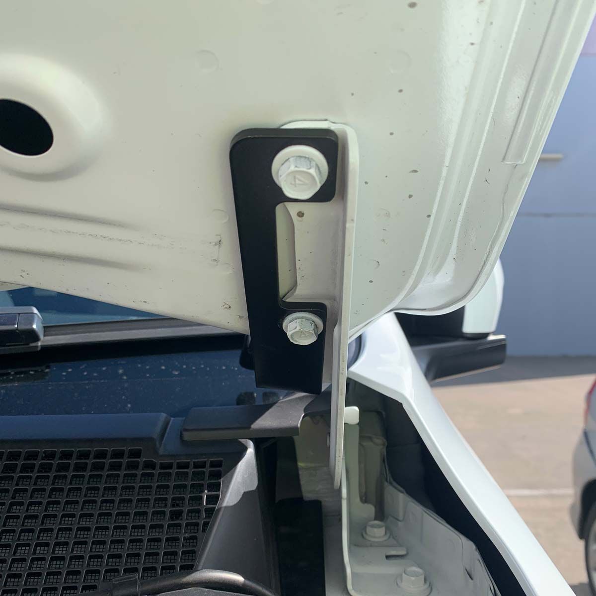 Aerpro UHF Antenna Bracket - Mazda BT-50, , bcf_hi-res