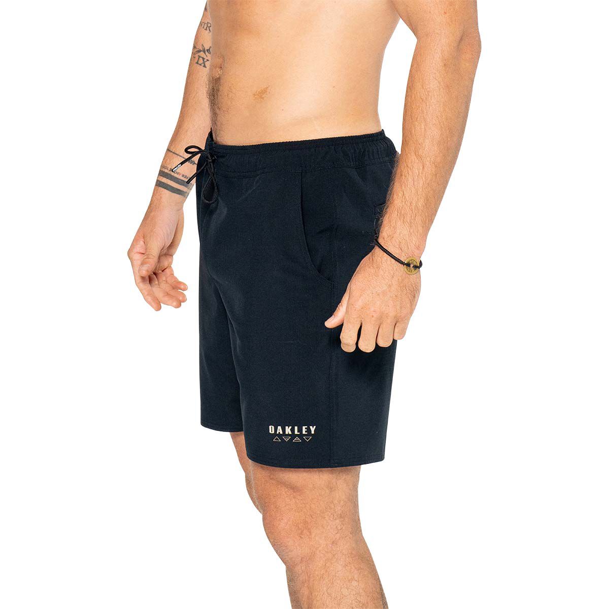 Oakley Men&rsquo;s Elements Packable Hybrid Shorts 17in, Blackout, bcf_hi-res