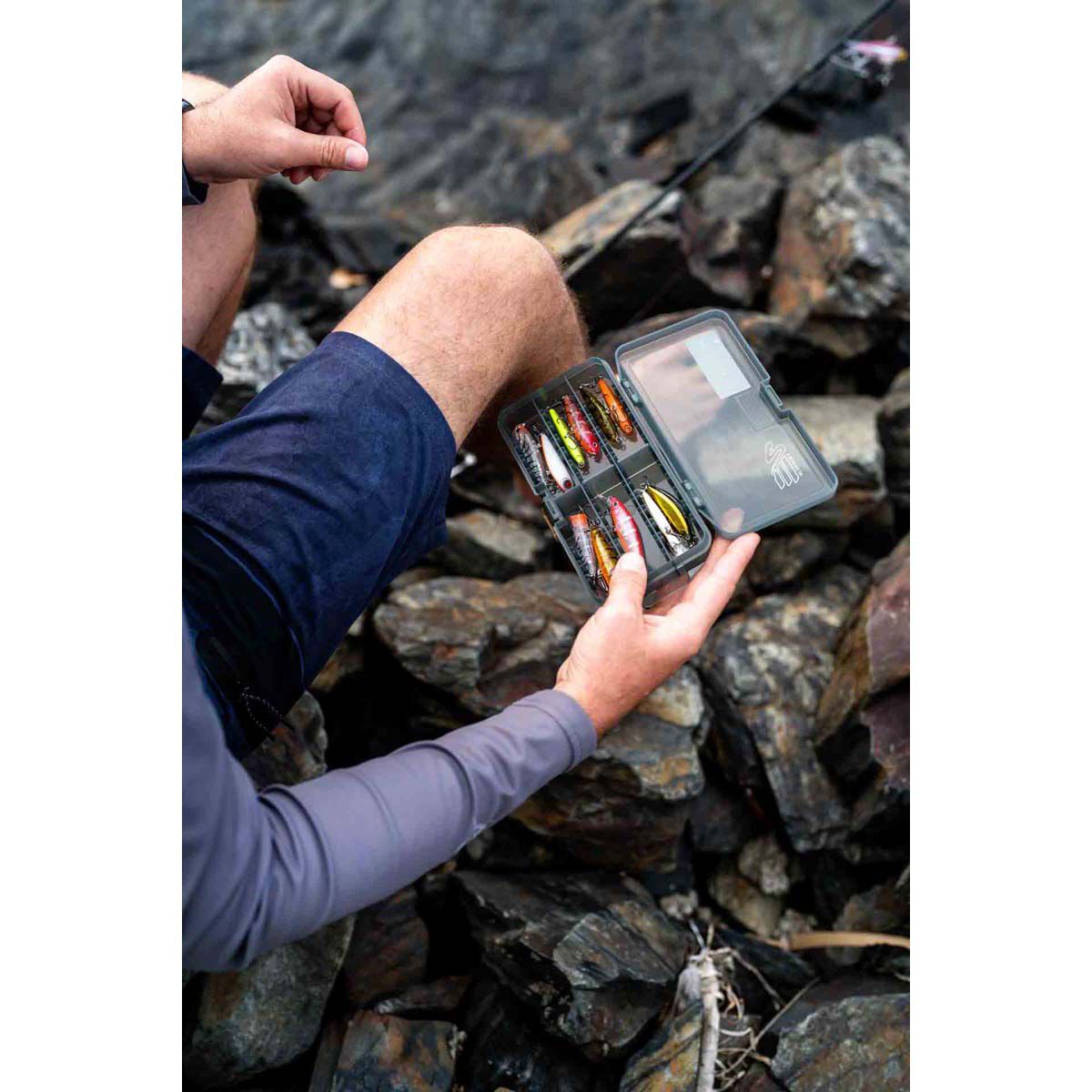 Versus VS-806 Tackle Box Black, , bcf_hi-res