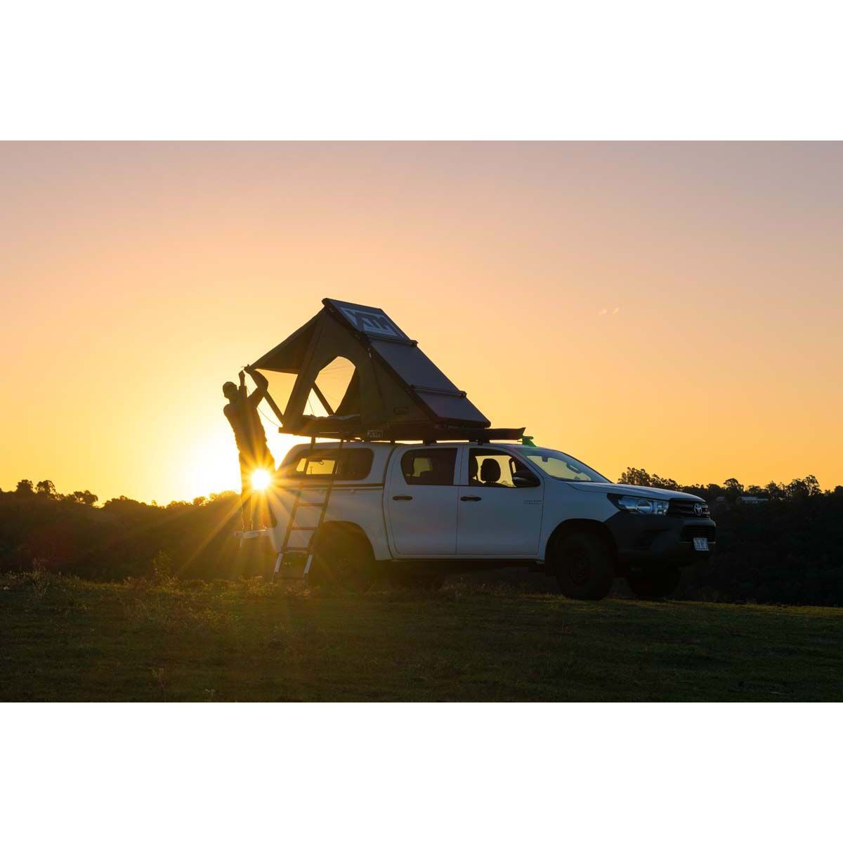 XTM Lightweight Hardtop Rooftop Tent, , bcf_hi-res