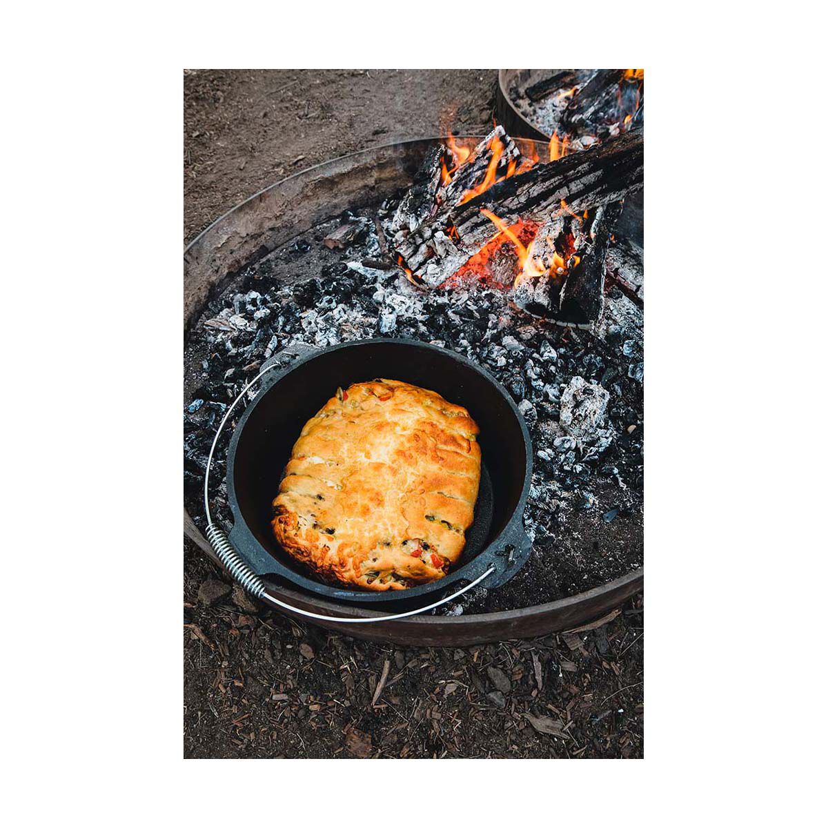 Campfire Pre Seasoned Cast Iron Camp Oven 9 Quart, , bcf_hi-res