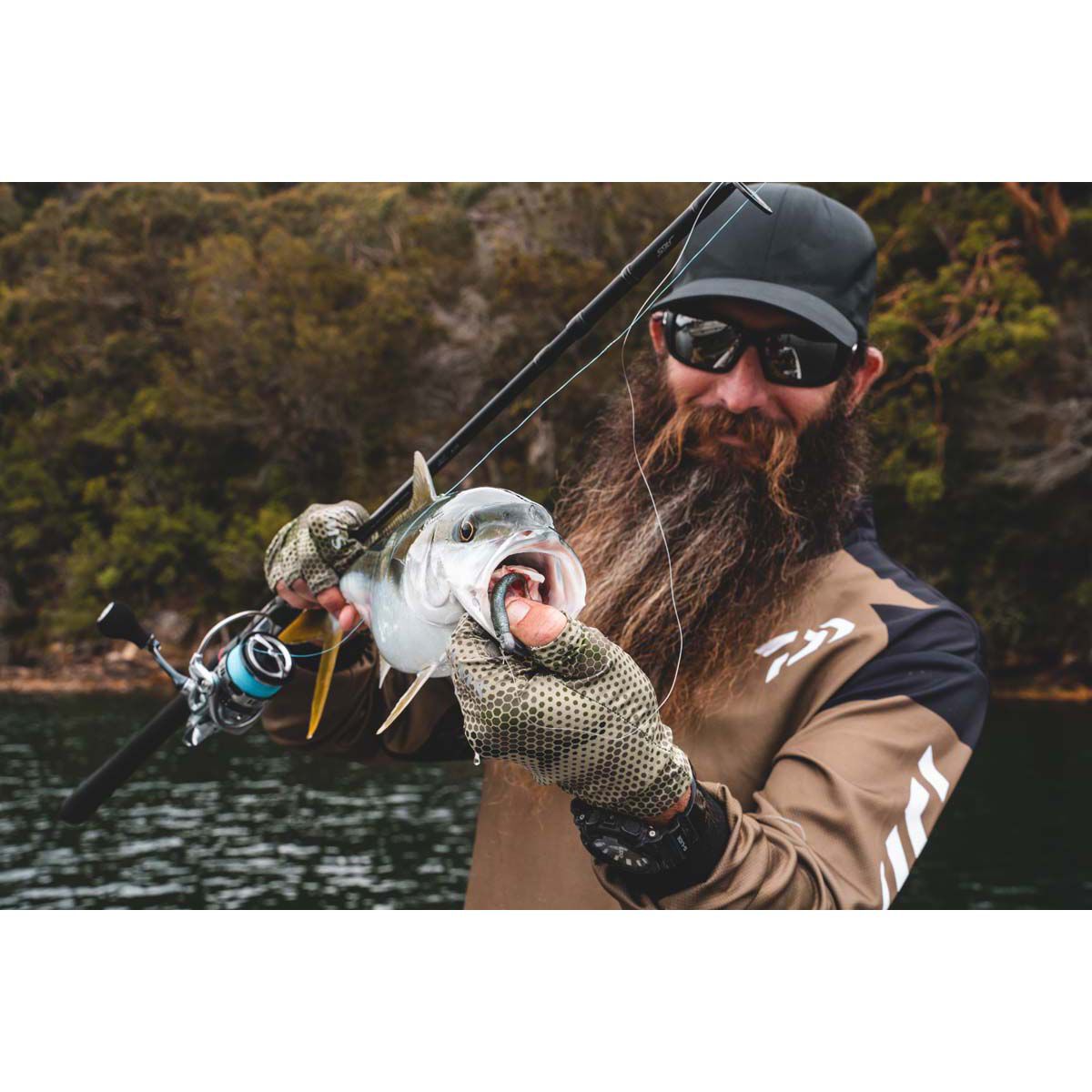 Daiwa Bait Junkie Minnow Soft Plastic Lure 2.5in Camo UV, Camo UV, bcf_hi-res