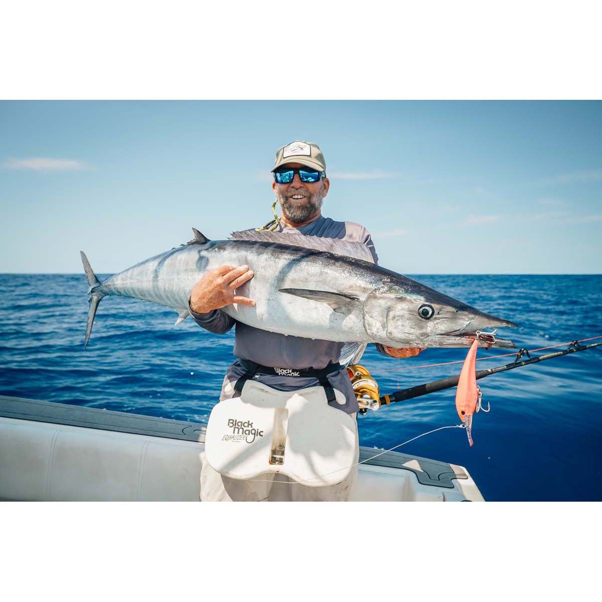 Nomad DTX Minnow HD Sinking Hardbody Lure 200mm Hot Pink Mackerel, Hot Pink Mackerel, bcf_hi-res