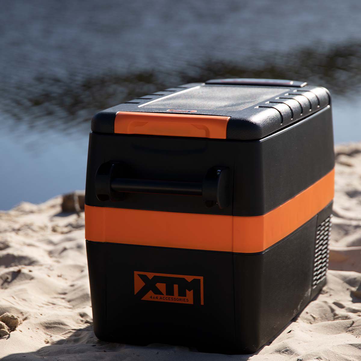 Xtm 40l fridge power outlet consumption