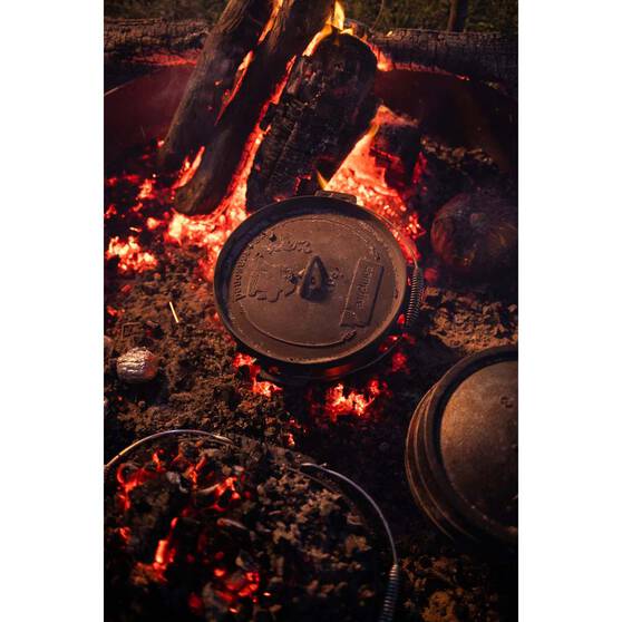 Campfire Pre Seasoned Cast Iron Camp Oven 9 Quart, , bcf_hi-res