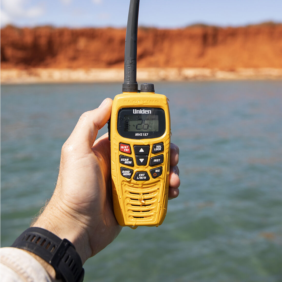 Uniden Dual Band VHF/UHF Radio 5/1W Waterproof MHS157, , bcf_hi-res