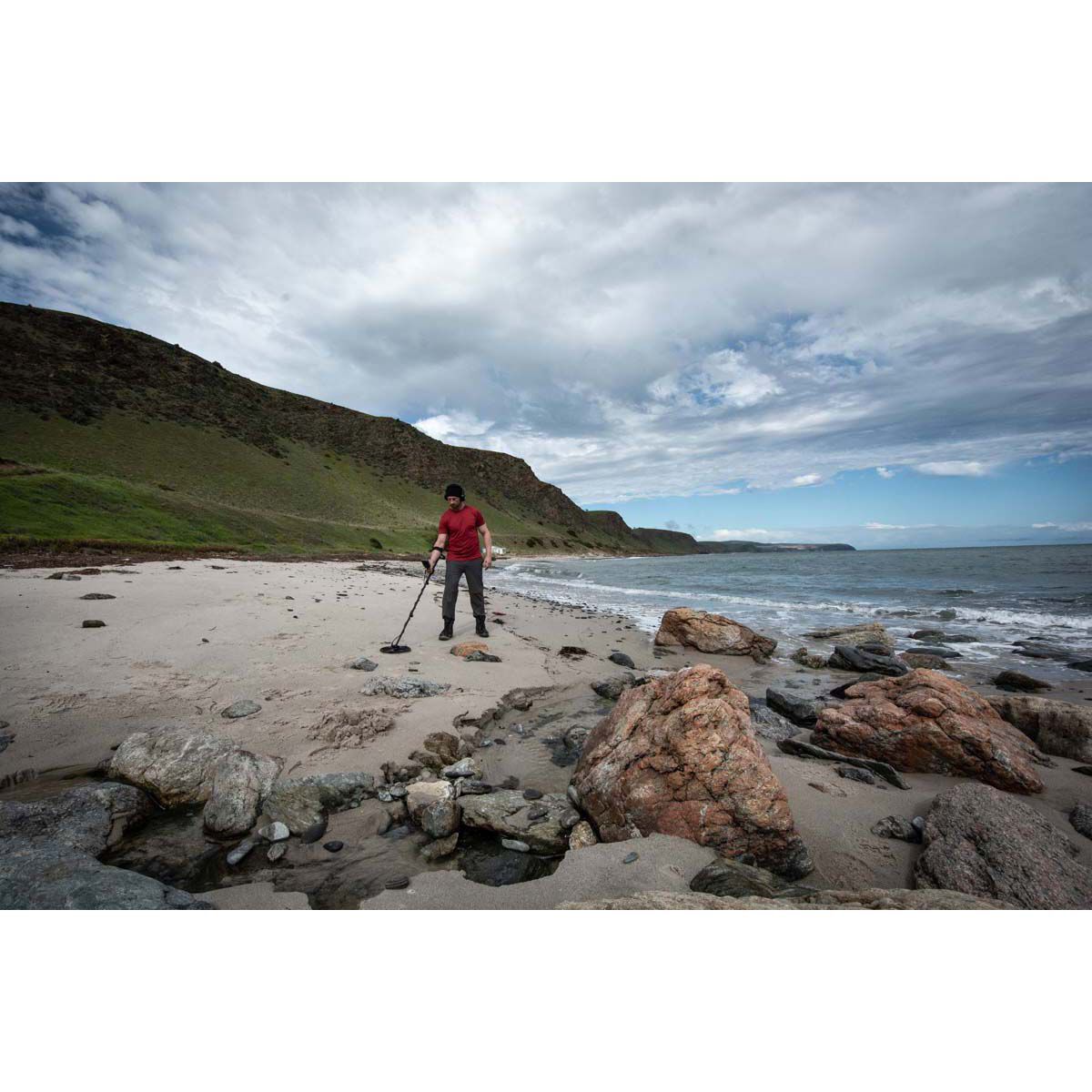 Minelab Equinox 700 Metal Detector, , bcf_hi-res