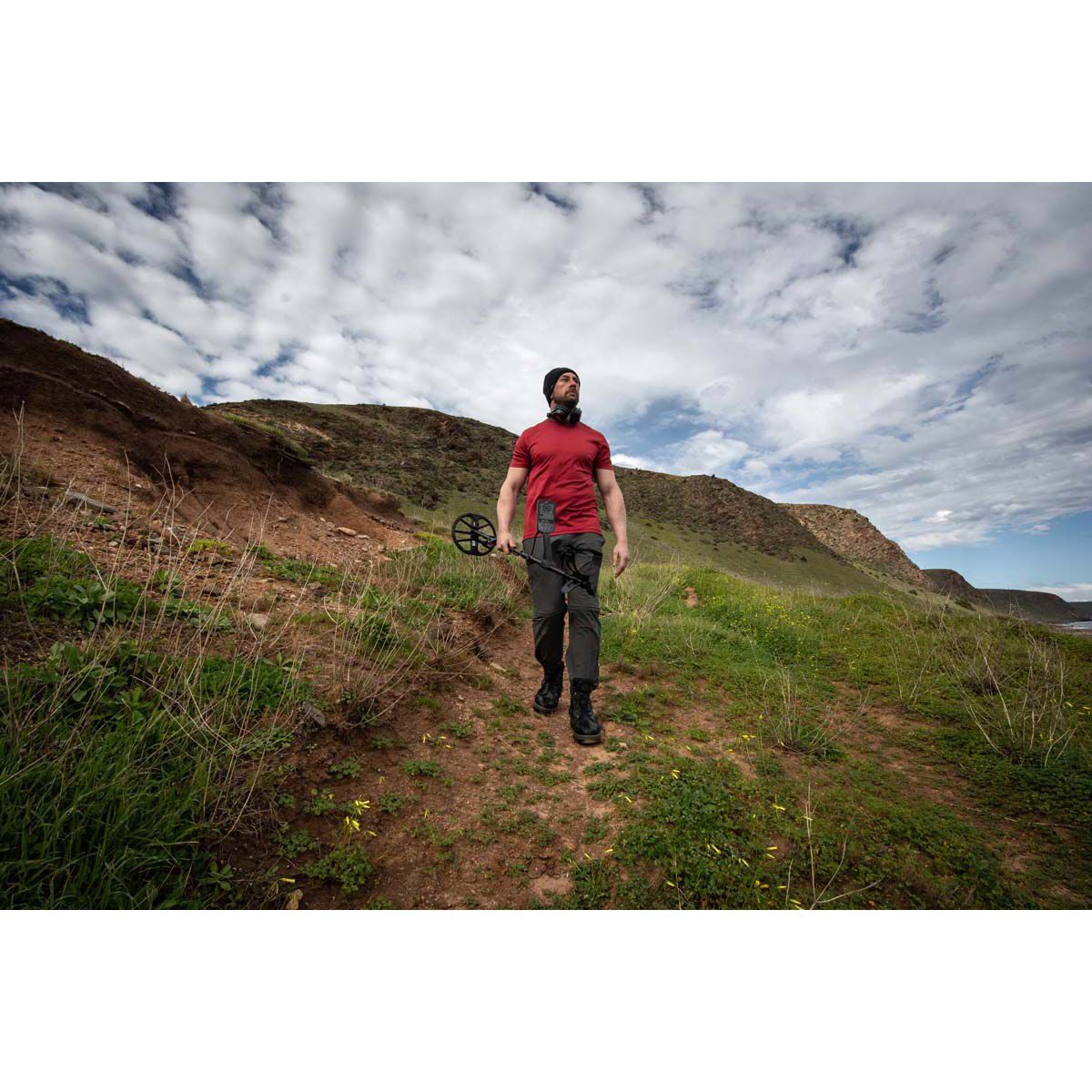 Minelab Equinox 700 Metal Detector, , bcf_hi-res