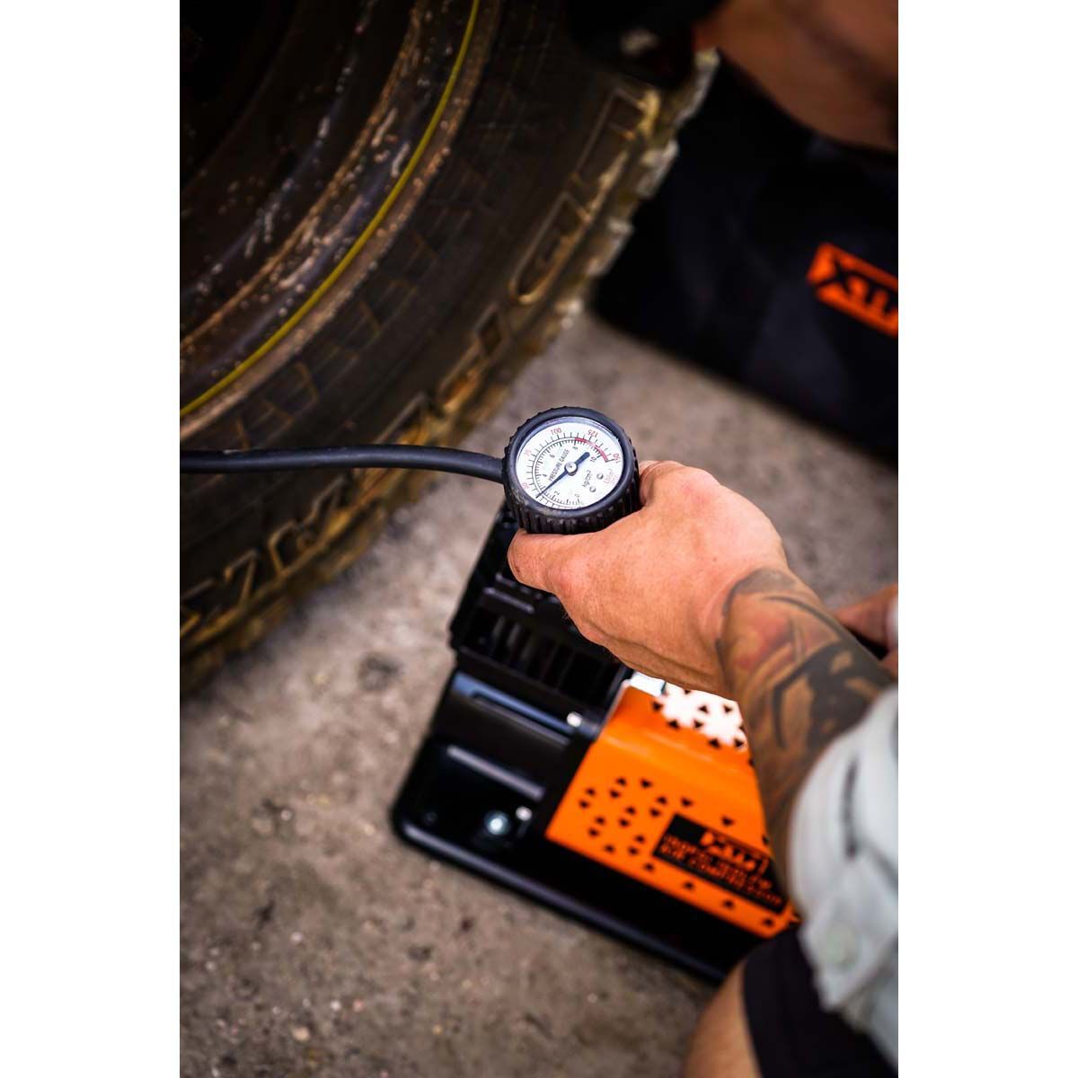 XTM Single Air Compressor 160LPM 150PSI, , bcf_hi-res