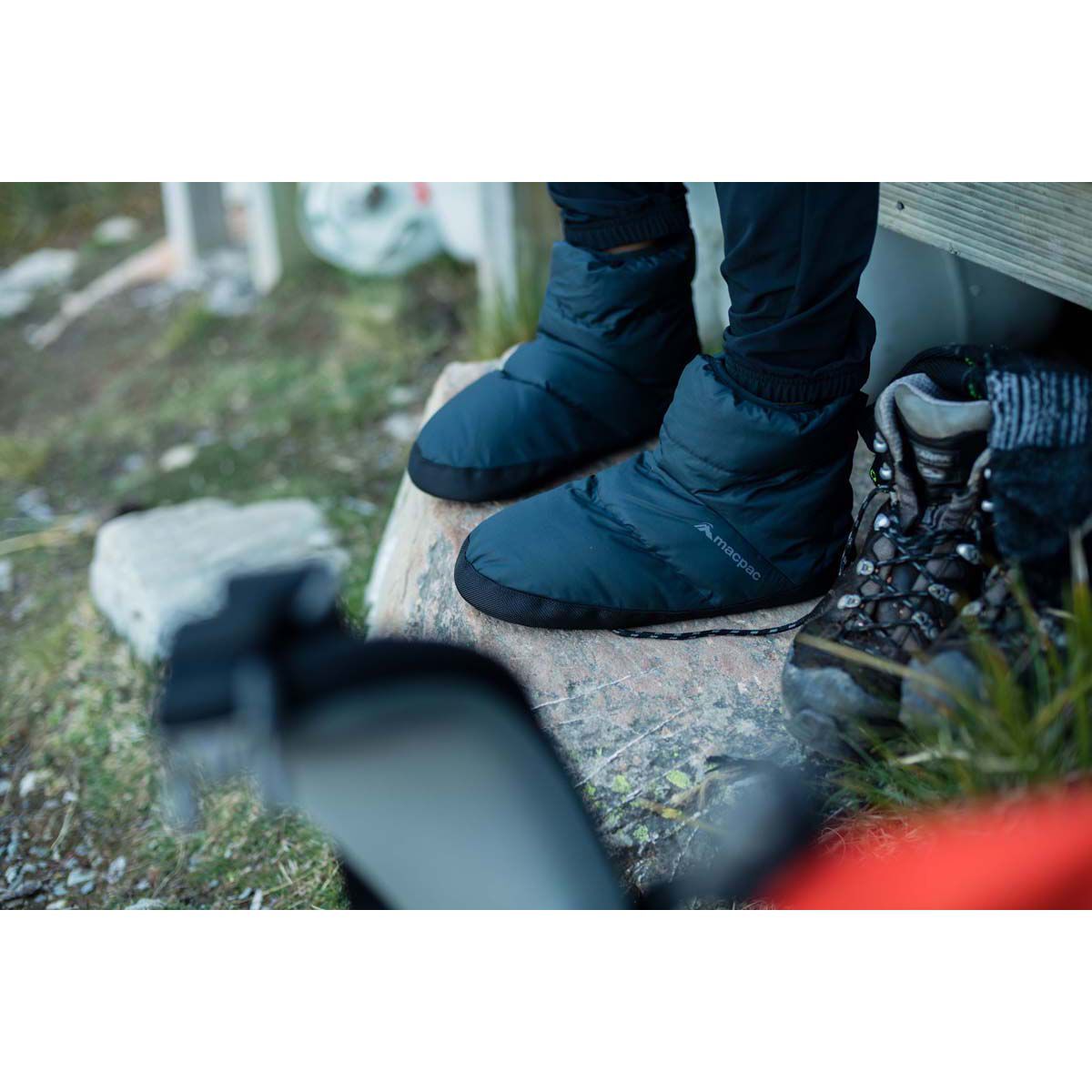 Macpac down booties clearance