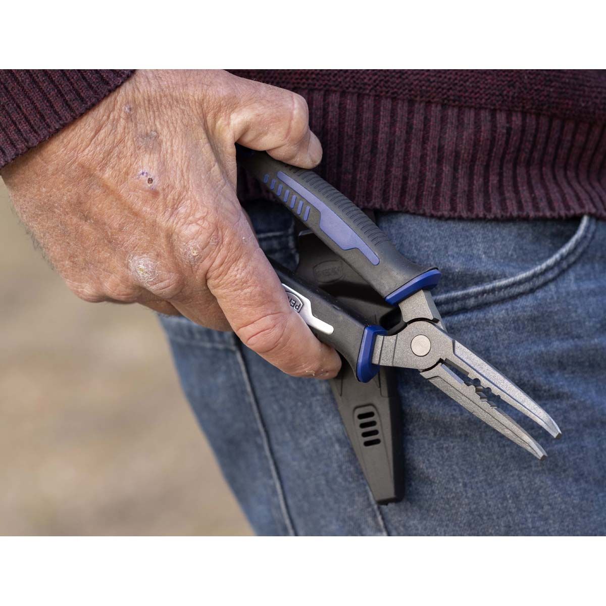 Penn Saltwater Bent Nose Pliers 7in Blue, , bcf_hi-res