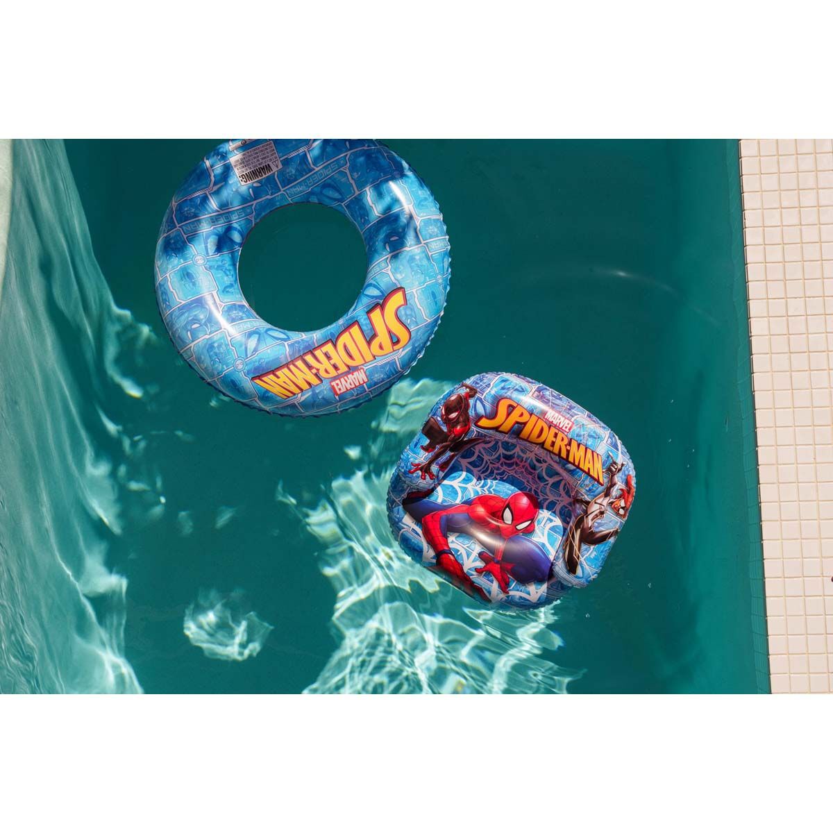 Spiderman Inflatable Poolside Chair, , bcf_hi-res