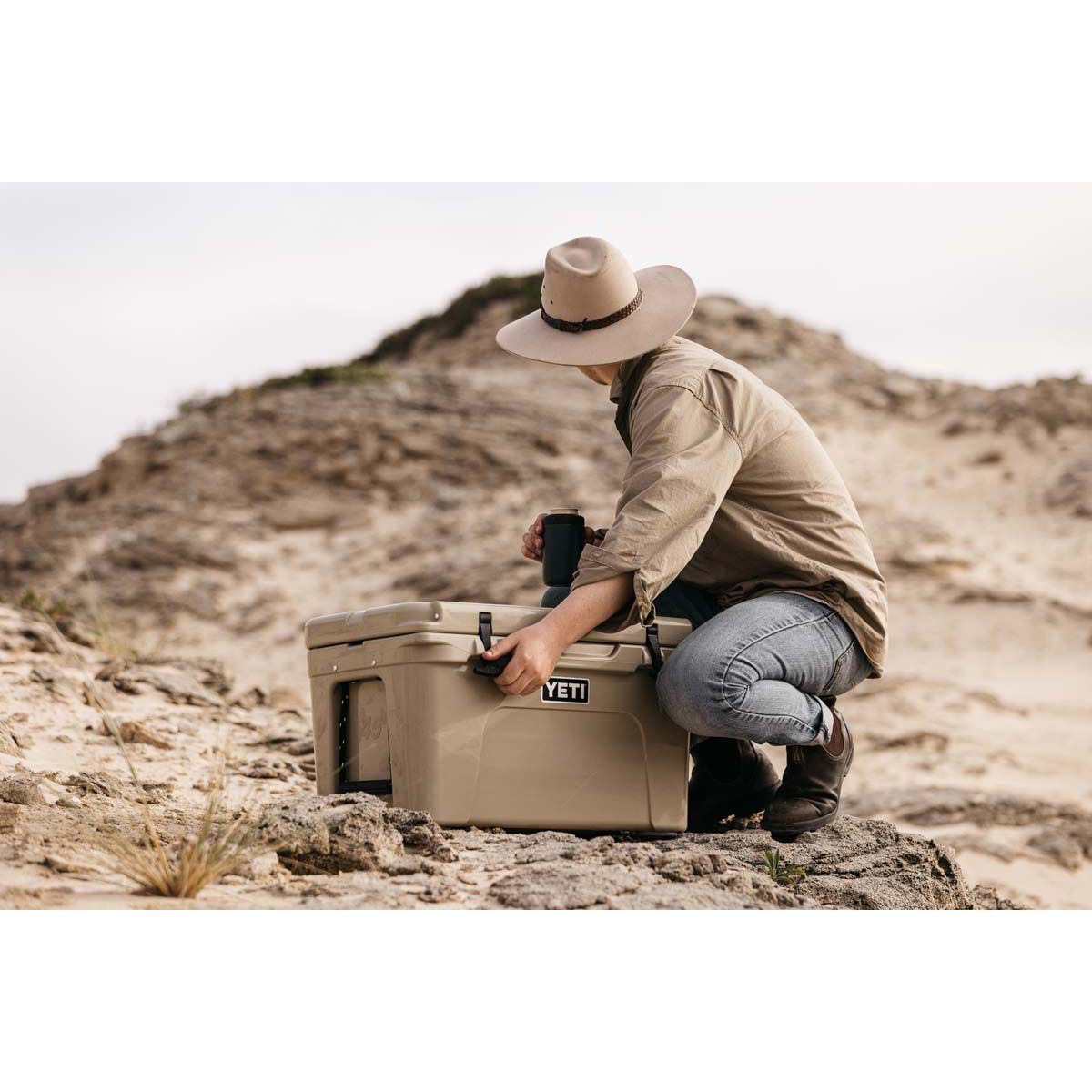 Yeti tundra 45 desert hot sale tan