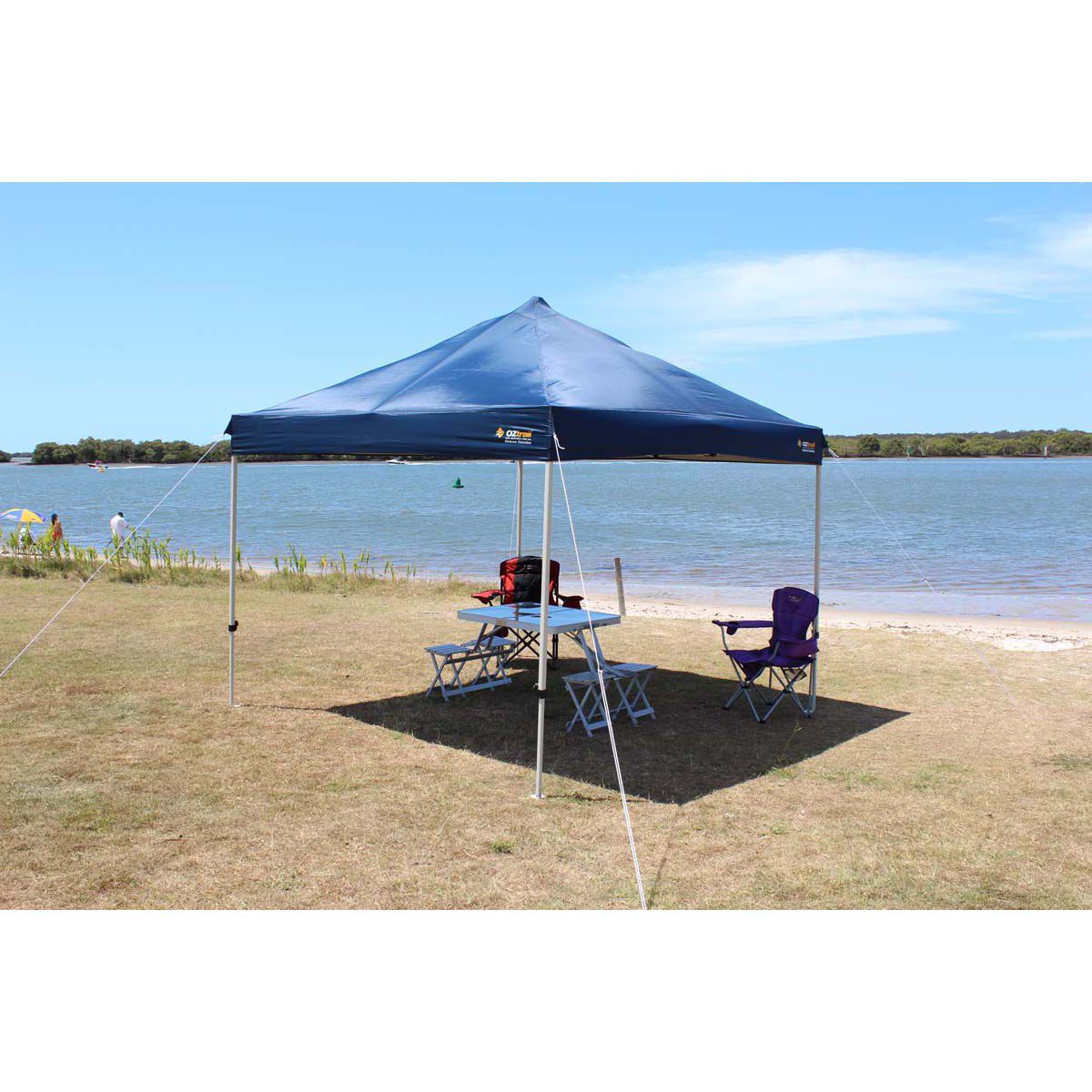 Oztrail sun hotsell lounge jumbo bcf