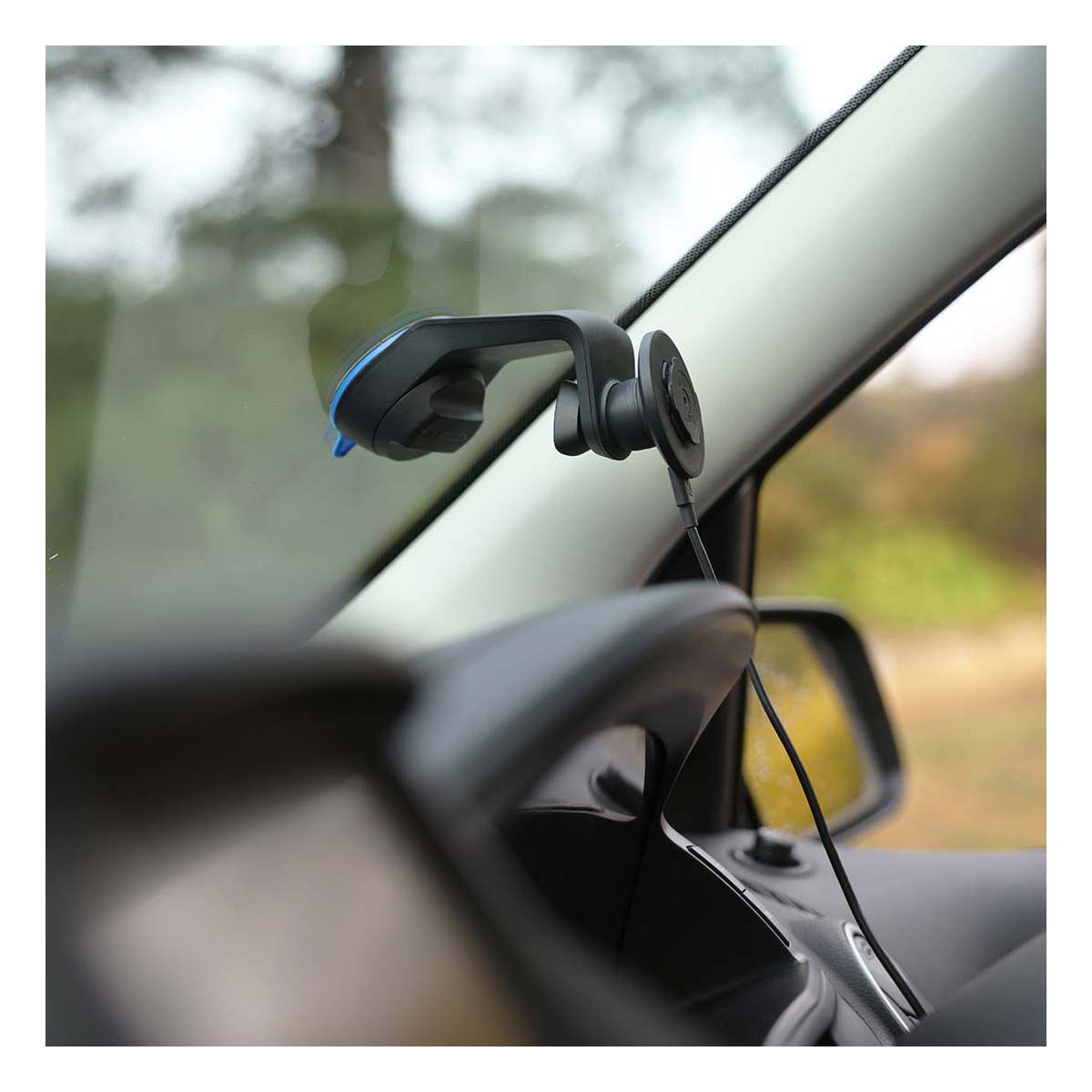 Quad Lock Windscreen / Dash Car Mount, , bcf_hi-res