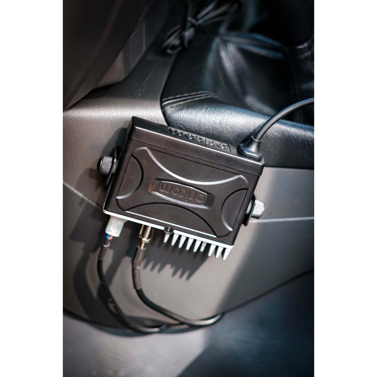 Oricom UHF390 5W CB Radio 4WD Pack, , bcf_hi-res