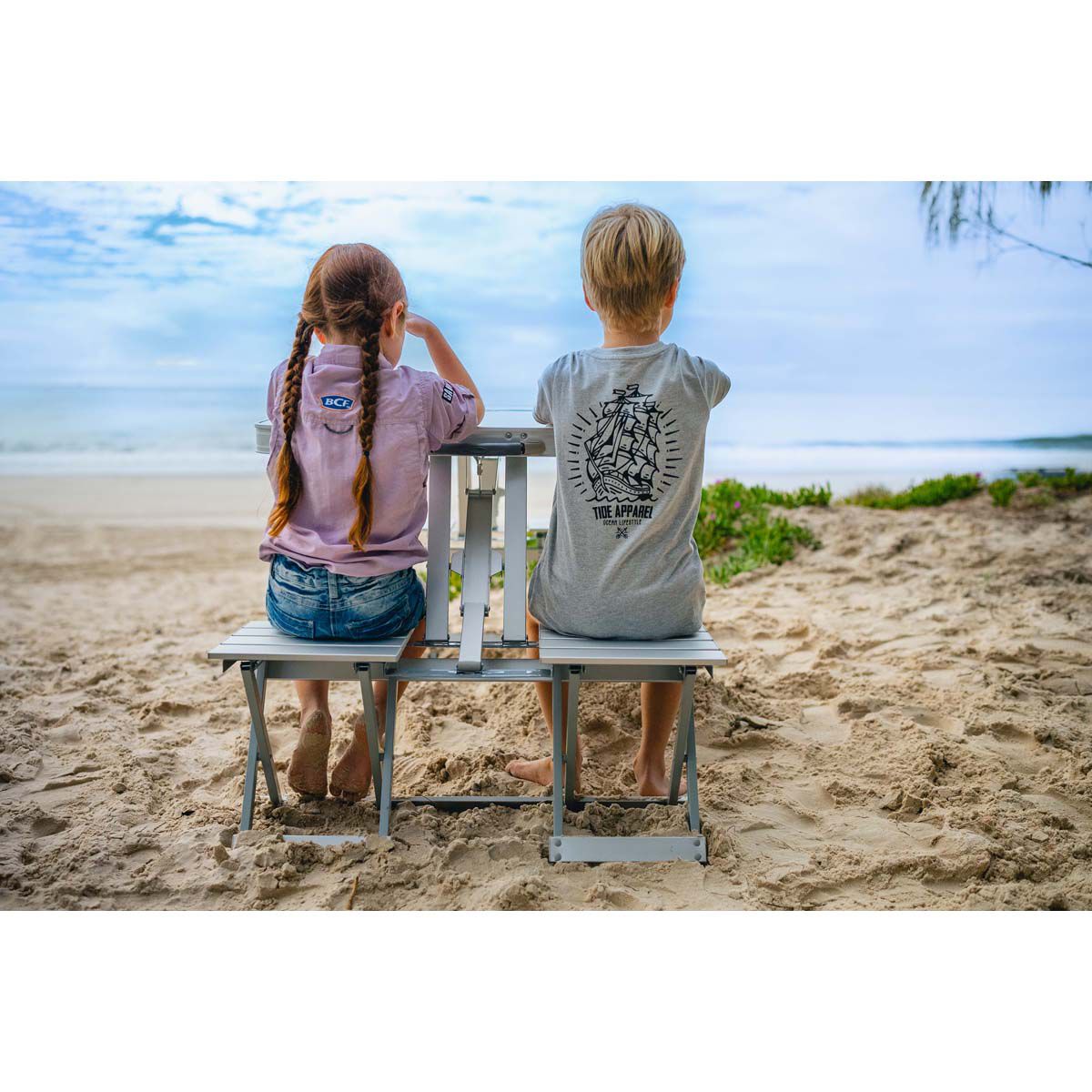 Wanderer folding table and chair set 2025