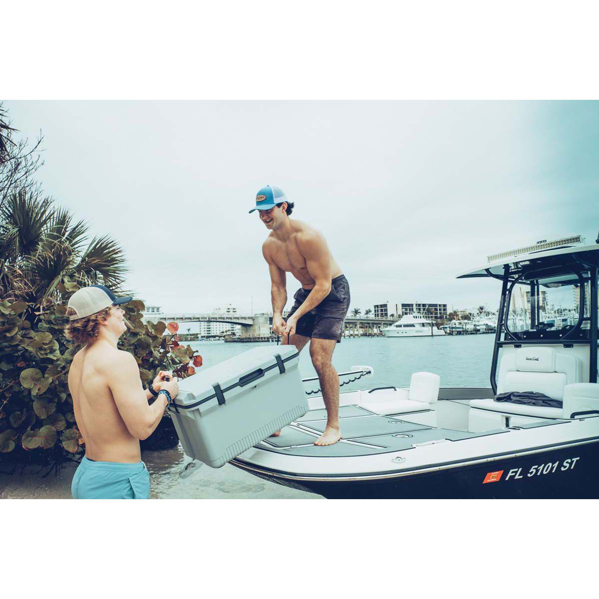 Engel Ultra Lite Icebox 57L, , bcf_hi-res